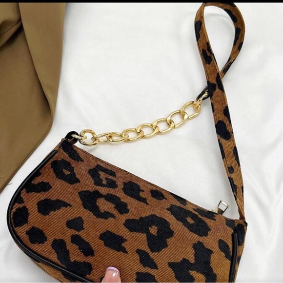 Hobo Bag Leopard Print Purse With Gold Chain Strap NEW H4.7"× L 8.7"x W 2.4 - Picture 5 of 12